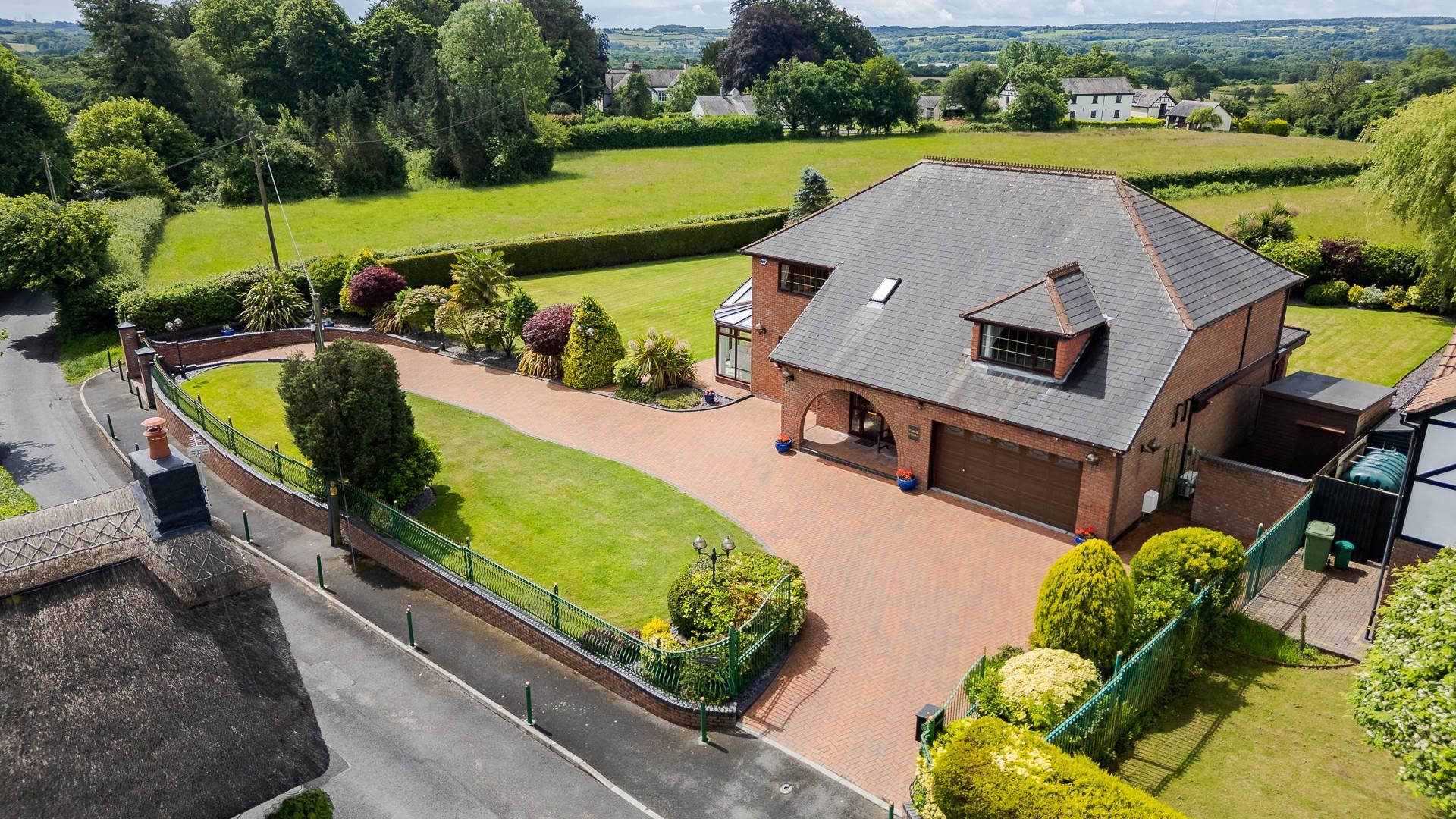 Peterston Road, Groesfaen, Rhonda Cynon Taff, CF72 8NU